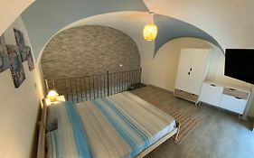 Nuovissimo appartamento indipendente al centro !!